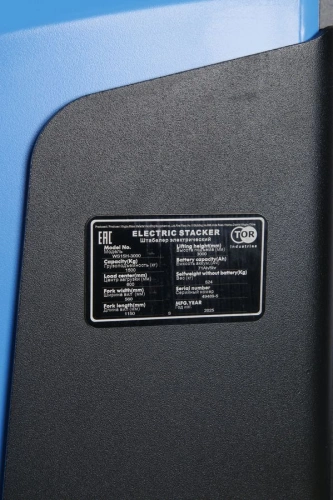 Штабелер самоходный 1,5 т 3,0 м TOR WS15H-3000SC PRO 24/85 В/Ач контр. скорости подъема по ценам производителя в Челябинске с доставкой по всей России