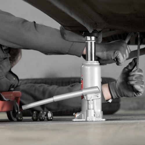 Домкрат гидравлический бутылочный, 6 т, h подъема 216-413 мм, в пластиковом кейсе Matrix по ценам производителя в Челябинске с доставкой по всей России