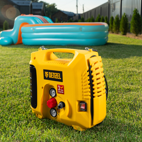 Компрессор воздушный DL1300, 10 бар, 1,3 кВт 180 л/мин 5 л, с набором аксессуаров Denzel по ценам производителя в Челябинске с доставкой по всей России