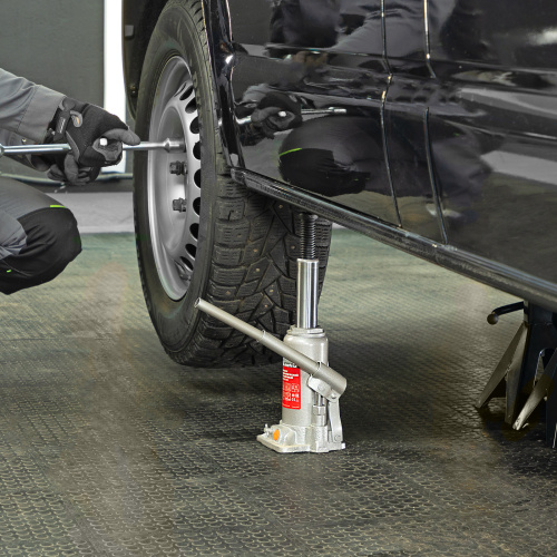 Домкрат гидравлический бутылочный, 5 т, h подъема 197-382 мм, в пластиковом кейсе Matrix по ценам производителя в Челябинске с доставкой по всей России