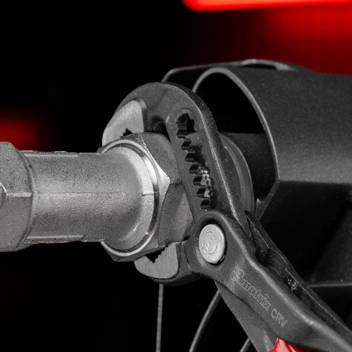 Клещи переставные 180 мм, кнопочный механизм, хром-ванадий, обливные рукоятки Matrix по ценам производителя в Челябинске с доставкой по всей России