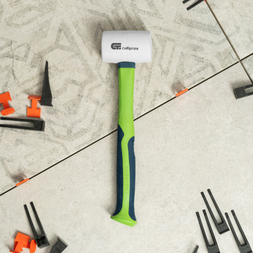 Киянка резиновая, 225 г, белая резина, фибергласовая рукоятка Сибртех по ценам производителя в Челябинске с доставкой по всей России