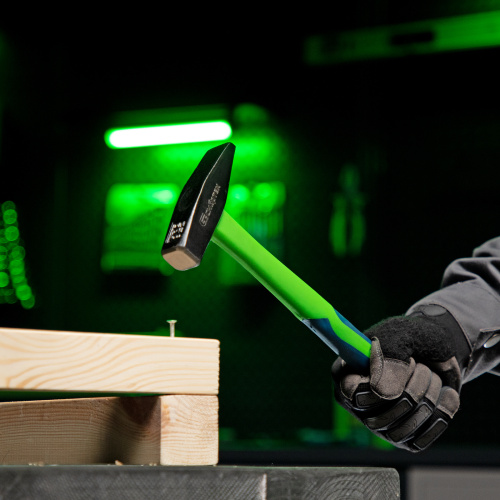 Молоток слесарный, 400 г, фибергласовая обрезиненная рукоятка Сибртех по ценам производителя в Челябинске с доставкой по всей России