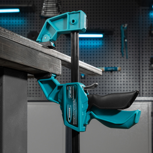 Струбцина реечная, быстрозажимная, пистолетного типа, пошаговый механизм, пластиковый корпус, 600мм Gross по ценам производителя в Челябинске с доставкой по всей России