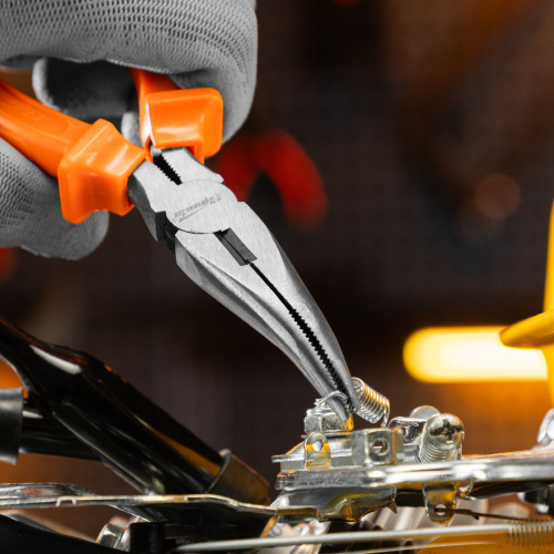 Длинногубцы изогнутые Classic, 160 мм, шлифованные, пластмассовые рукоятки Sparta по ценам производителя в Челябинске с доставкой по всей России