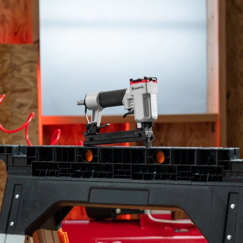 Степлер пневматический для прямоугольных скоб от 10 до 22 мм Matrix по ценам производителя в Челябинске с доставкой по всей России