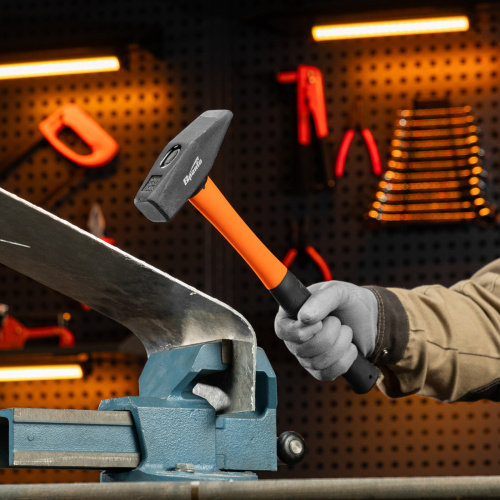 Молоток слесарный, 1000 г, фибергласовая обрезиненная рукоятка Sparta по ценам производителя в Челябинске с доставкой по всей России