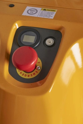 Штабелер самоходный 1,5 т 5,6 м XILIN CDDR15-III 24/200 В/Ач (сопровождаемый) по ценам производителя в Челябинске с доставкой по всей России