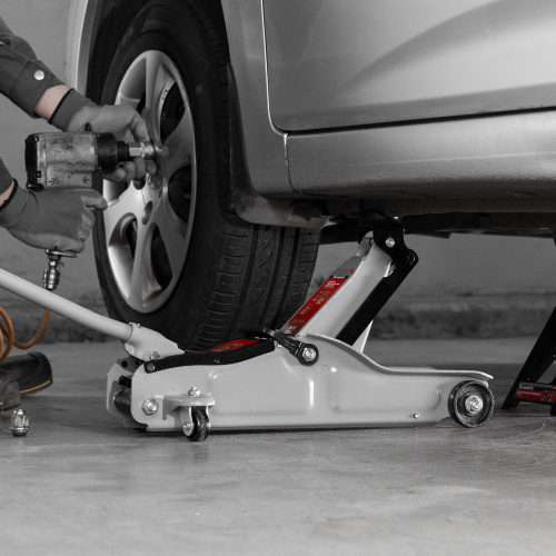 Домкрат гидравлический подкатной 2 т в пластиковом кейсе 85-330 мм. Low Profile Matrix по ценам производителя в Челябинске с доставкой по всей России