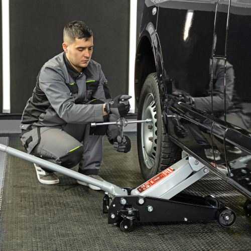 Домкрат гидравлический подкатной, 3 т, высота подъема 140-520 мм Matrix по ценам производителя в Челябинске с доставкой по всей России