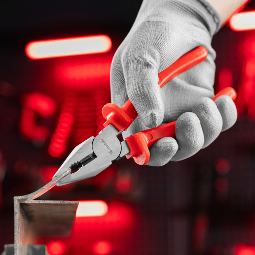 Плоскогубцы Econom, 180 мм, шлифованные, пластмассовые рукоятки Matrix по ценам производителя в Челябинске с доставкой по всей России