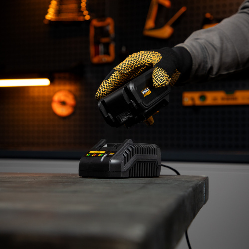 Устройство зарядное для аккумуляторов IBC-18-2.3, Li-Ion, 18 В, 2.3 А Denzel по ценам производителя в Челябинске с доставкой по всей России