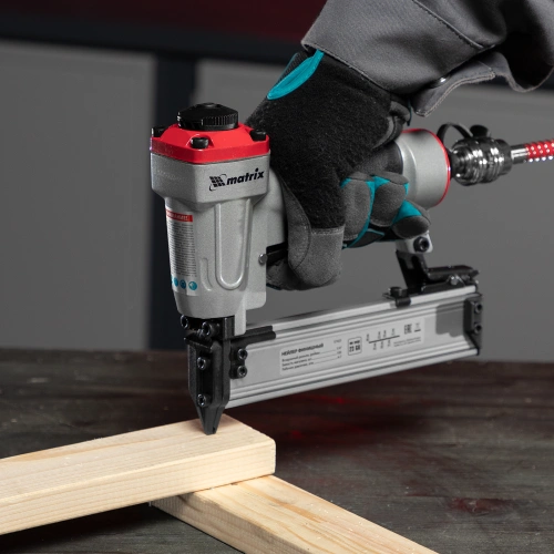 Нейлер финишный, шпилькозабивной пистолет, пневматический, гвоздь 23GA D 0.64 мм  длина 10-30 мм Matrix по ценам производителя в Челябинске с доставкой по всей России