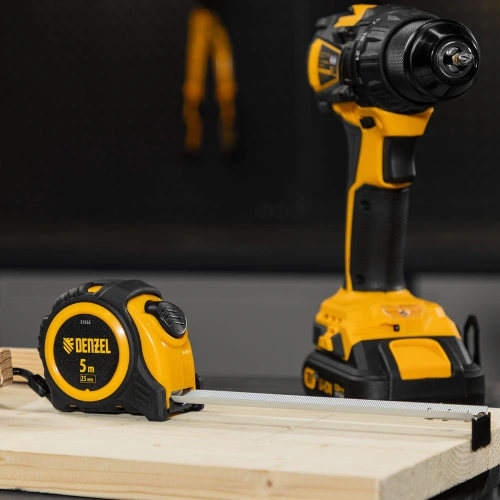 Рулетка 5м х 25мм, обрезиненный корпус, автоматическая фиксация Denzel по ценам производителя в Челябинске с доставкой по всей России