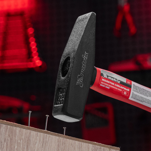 Молоток слесарный, 400 г, фибергласовая обрезиненная рукоятка Matrix по ценам производителя в Челябинске с доставкой по всей России