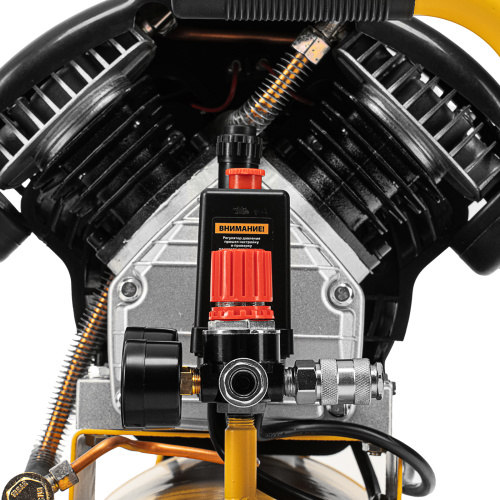 Компрессор воздушный прям. привод DCV1800/50, 1,8 кВт, 50 литров, 320 л/мин Denzel по ценам производителя в Челябинске с доставкой по всей России