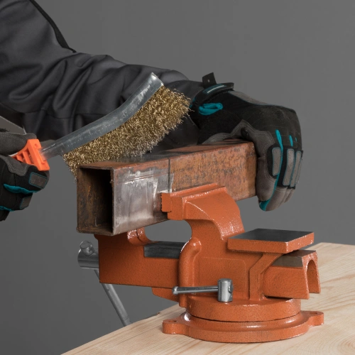 Тиски слесарные, 100 мм, поворотные, с наковальней Sparta по ценам производителя в Челябинске с доставкой по всей России