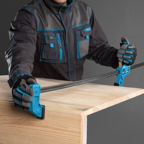 Струбцина реечная, быстрозажимная, пистолетного типа, пошаговый механизм, пластиковый корпус, 900 мм Gross по ценам производителя в Челябинске с доставкой по всей России