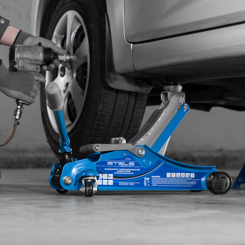 Домкрат гидравлический подкатной, поворотная рукоятка, 2 т, Low Profile, 100-350 мм Stels по ценам производителя в Челябинске с доставкой по всей России