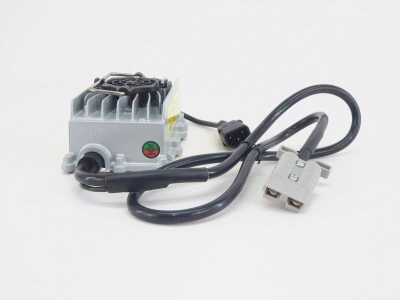 Зарядное устройство для штабелёров DYC/PEMS 12V/15A (Charger) по ценам производителя в Челябинске с доставкой по всей России