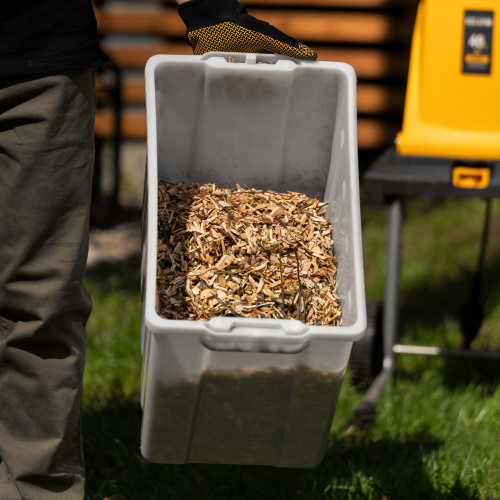 Измельчитель садовый электрический ECS-2700, 2700 Вт, 40 мм Denzel по ценам производителя в Челябинске с доставкой по всей России