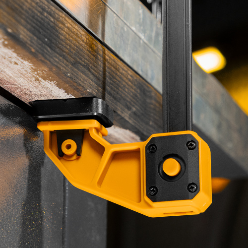 Струбцина F-образная, быстрозажимная, 600 х 80 мм, усиленный нейлоновый корпус Denzel по ценам производителя в Челябинске с доставкой по всей России