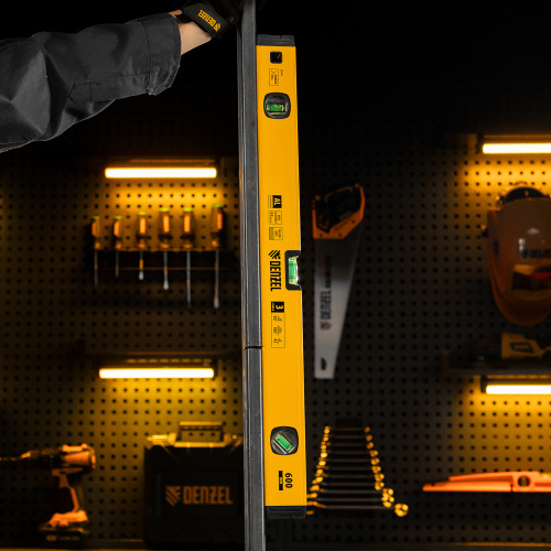 Уровень алюминиевый, магнит, фрезерованный, 3 глазка (1 зеркал.) 0,5 мм/м, 600 мм Denzel по ценам производителя в Челябинске с доставкой по всей России