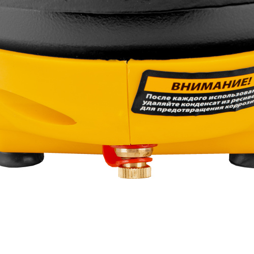 Компрессор воздушный DL1300, 10 бар, 1,3 кВт 180 л/мин 5 л, с набором аксессуаров Denzel по ценам производителя в Челябинске с доставкой по всей России