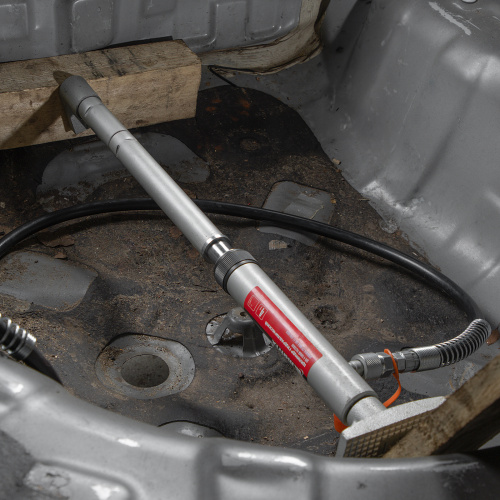 Растяжка гидравлическая, 4 т, набор из 17 предметов, 7 сменных насадок, в пластиковом кейсе Matrix по ценам производителя в Челябинске с доставкой по всей России