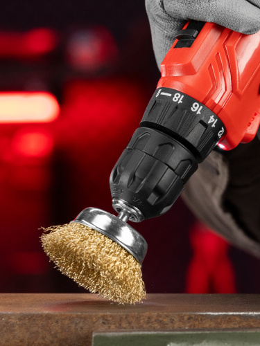 Щетка для дрели, 65 мм, "чашка" со шпилькой, латунированная витая проволока Matrix по ценам производителя в Челябинске с доставкой по всей России