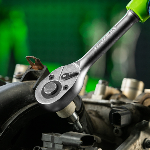 Ключ-трещотка 1/2", 45 зубьев, с быстрым сбросом, матовый хром Сибртех по ценам производителя в Челябинске с доставкой по всей России