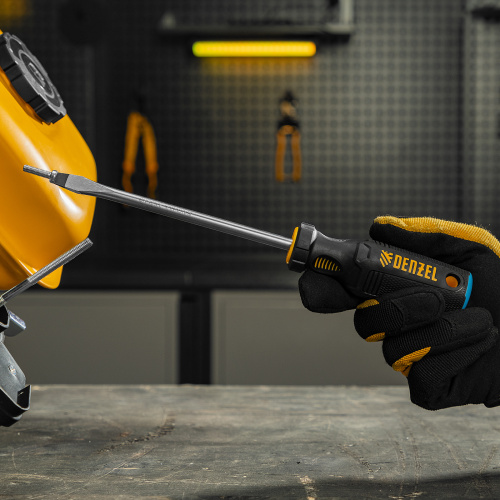 Отвертка SL8x150 мм, CrV, трехкомпонентная рукоятка Denzel по ценам производителя в Челябинске с доставкой по всей России