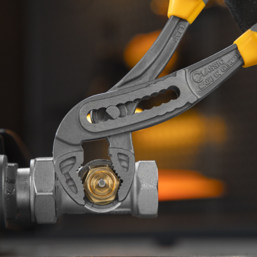 Клещи переставные, трехкомпонентные рукоятки 240 мм Denzel по ценам производителя в Челябинске с доставкой по всей России