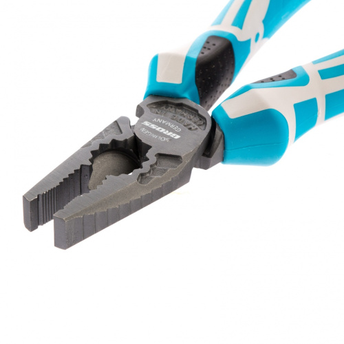 Плоскогубцы комбинированные 205 мм, трехкомпонентные рукоятки Gross по ценам производителя в Челябинске с доставкой по всей России