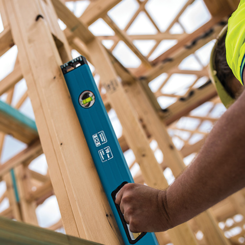 Уровень алюминиевый, 1200 мм, усиленный с ударопрочными заглушками, рукоятки, 3 глазка Gross по ценам производителя в Челябинске с доставкой по всей России