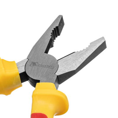 Плоскогубцы комбинированные Insulated, 200 мм, двухкомпонентные рукоятки Matrix Professional по ценам производителя в Челябинске с доставкой по всей России