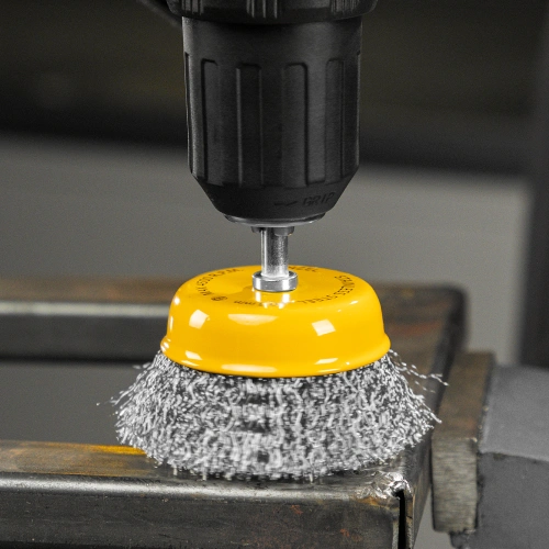 Щетка для дрели, 75 мм, Чашка, со шпилькой, нержавеющая витая проволока Denzel по ценам производителя в Челябинске с доставкой по всей России