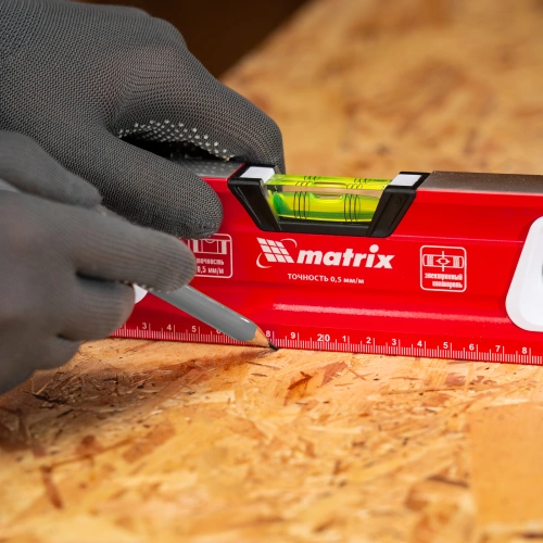 Уровень алюминиевый, магнит, фрезерованный, 3 глазка (1 зеркальный) 400 мм Matrix по ценам производителя в Челябинске с доставкой по всей России