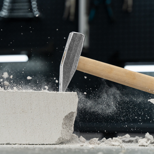 Молоток слесарный, 600 г, квадратный боек, деревянная рукоятка по ценам производителя в Челябинске с доставкой по всей России