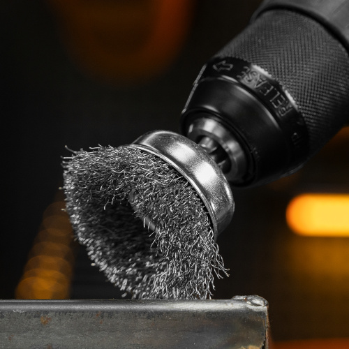 Набор щеток для дрели, 1 Плоская 50мм, 2 Чашки 25-50мм, шпилька, нерж. вит. проволока Denzel по ценам производителя в Челябинске с доставкой по всей России