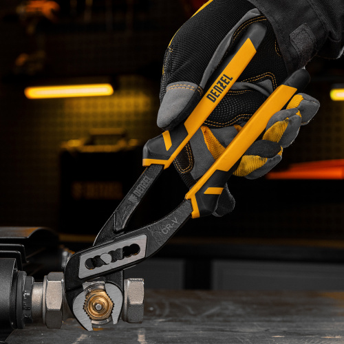 Набор инструментов, 1/2", 1/4", CrV, S2, пластиковый кейс, 84 предмета Denzel по ценам производителя в Челябинске с доставкой по всей России