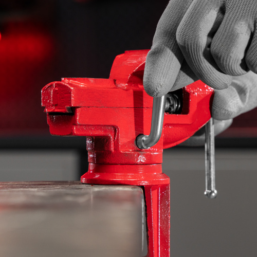 Тиски слесарные, 50 мм, настольные, поворотные, c наковальней MTX по ценам производителя в Челябинске с доставкой по всей России