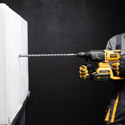 Бур по бетону, двойная спираль, три пылеотводящие кромки, 20 x 460 мм DENZEL по ценам производителя в Челябинске с доставкой по всей России