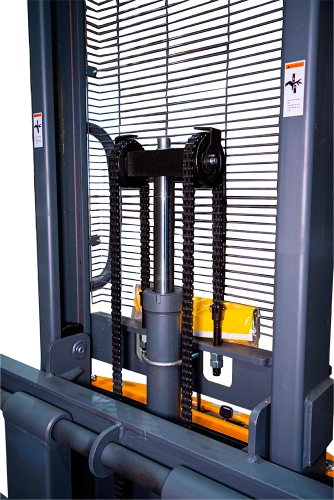 Штабелер гидравлический с электроподъемом 1,5 т 1,6 м XILIN CDD15B-E с раздвижными вилами по ценам производителя в Челябинске с доставкой по всей России