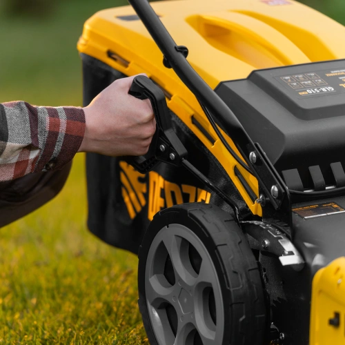 Газонокосилка бензиновая GLR-510SP-ZS, 171 см3, ширина 51 см, привод, травосборник 65 л Denzel по ценам производителя в Челябинске с доставкой по всей России