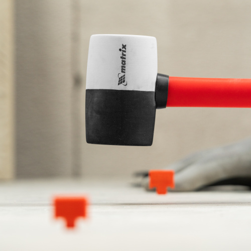 Киянка резиновая, 225 г, черно-белая резина, фибергласовая рукоятка Matrix по ценам производителя в Челябинске с доставкой по всей России