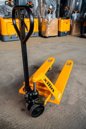 Тележка гидравлическая 2500 кг 1150 мм полиуретановые колеса XILIN DF-III по ценам производителя в Челябинске с доставкой по всей России