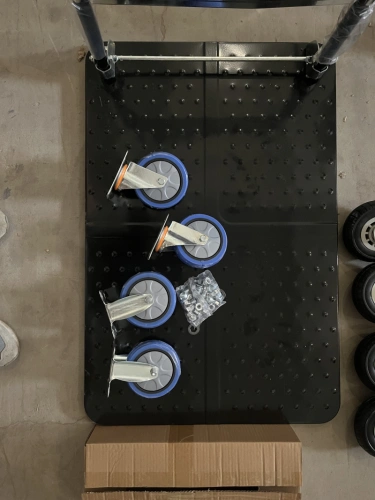 Тележка платформенная 650 кг TOR PH650 (890x590) со складной ручкой (пластиковые колеса 125 мм) по ценам производителя в Челябинске с доставкой по всей России