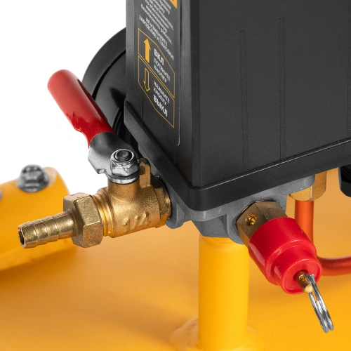 Компрессор воздушный BCI3000-T/200, ременный привод , 3.0 кВт, 200 литров, 530 л/мин Denzel по ценам производителя в Челябинске с доставкой по всей России