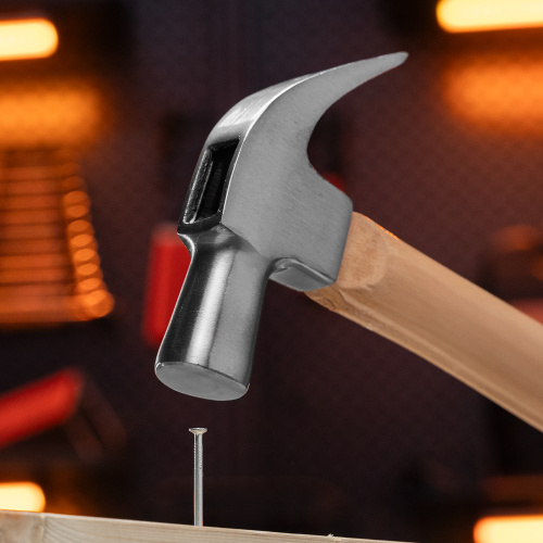 Молоток-гвоздодер, 450 г, боек 27 мм, деревянная рукоятка Sparta по ценам производителя в Челябинске с доставкой по всей России